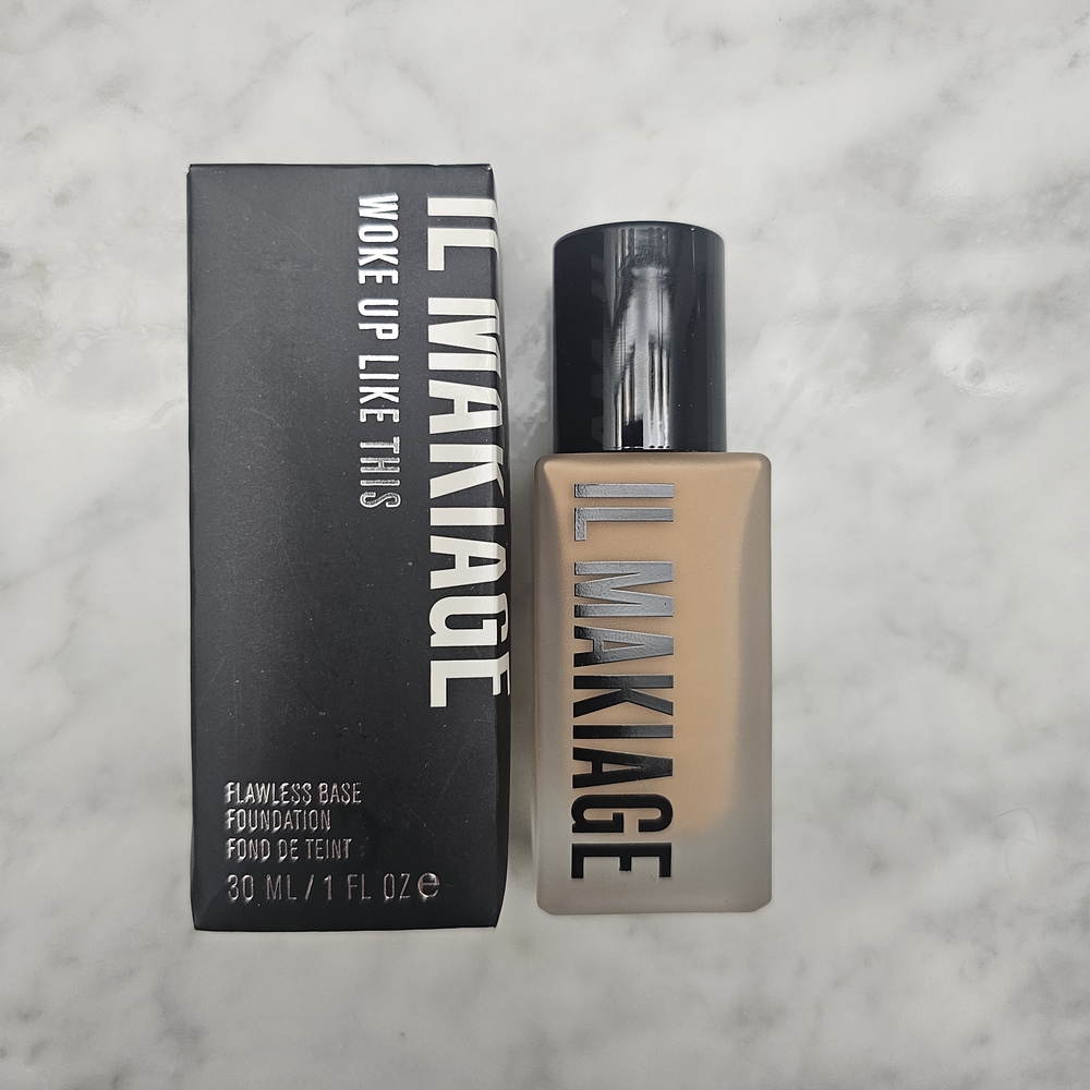 IL MAKIAGE Wake Up Like This Foundation - Tan